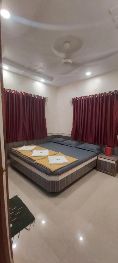 Sai Raghunandan Guest House Sirdi Kültér fotó
